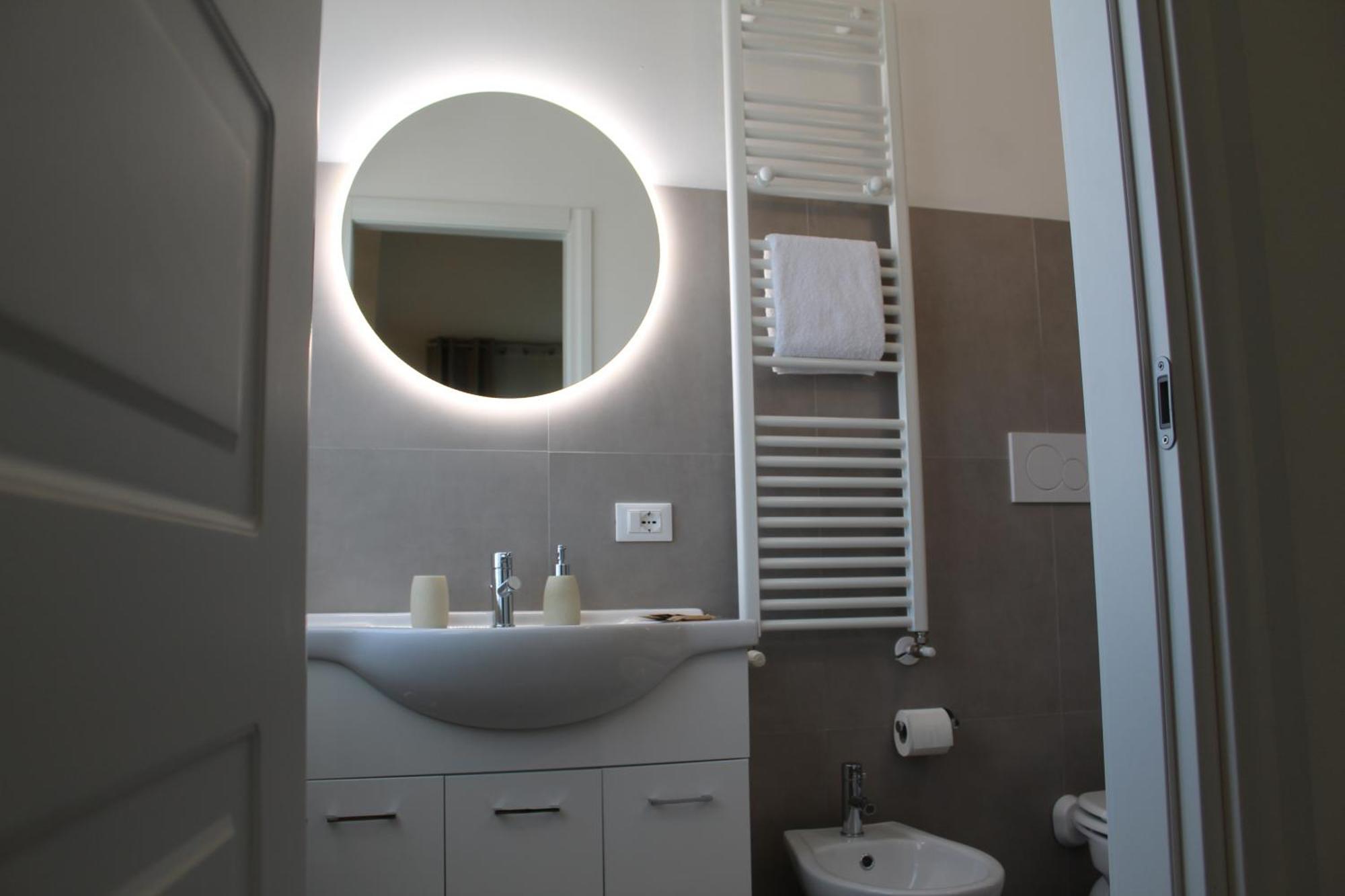 Villa Forte Salvi - Rooms Peschiera del Garda Esterno foto