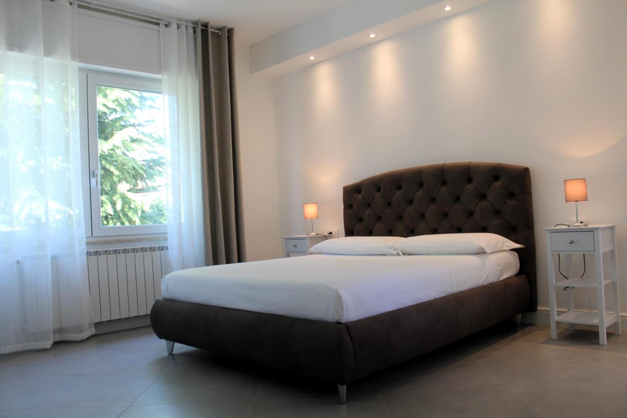 Villa Forte Salvi - Rooms Peschiera del Garda Esterno foto