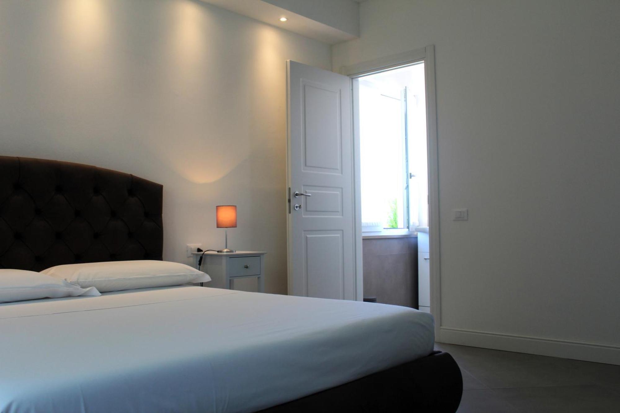 Villa Forte Salvi - Rooms Peschiera del Garda Esterno foto
