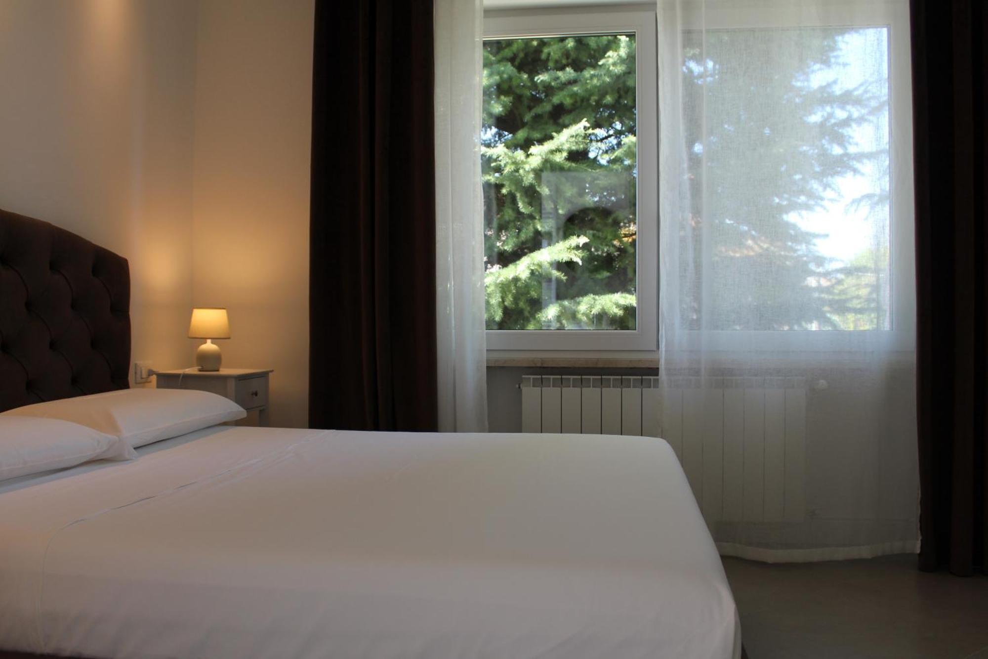 Villa Forte Salvi - Rooms Peschiera del Garda Esterno foto